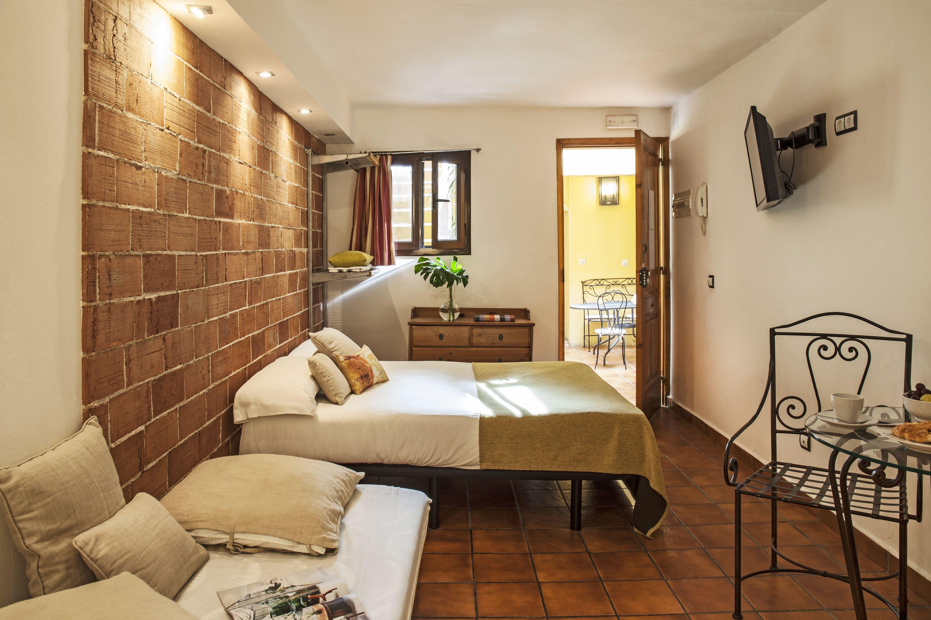 Ainb Las Ramblas-Guardia Apartments — Photos 3